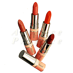 NEW�C���V�X�g�mINSIST���C�N�A�b�v�V���[�Y�n�x�[�V�b�N�J���[���b�v